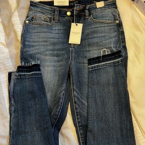 NWT Judy Blue mid rise skinny jeans